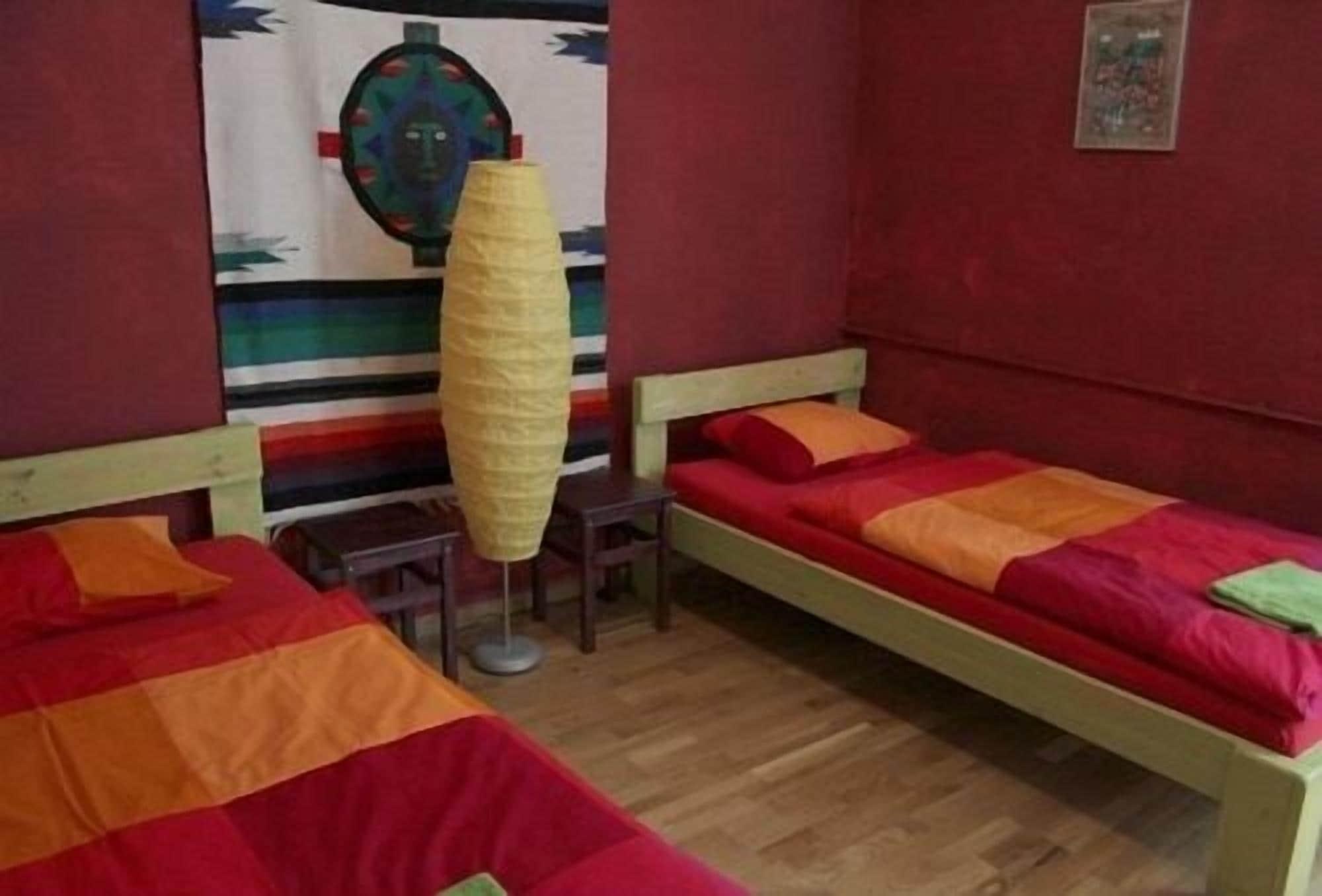 El Hostel Warszawa Eksteriør bilde