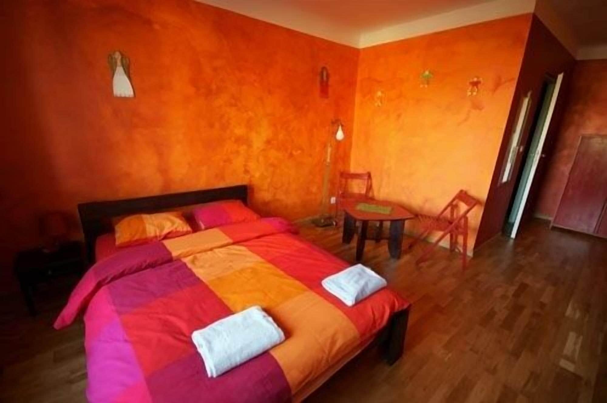 El Hostel Warszawa Eksteriør bilde