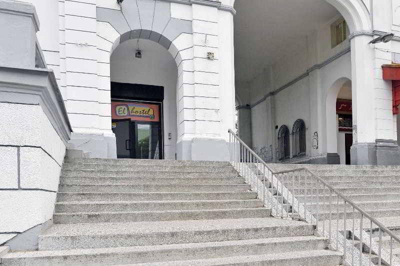 El Hostel Warszawa Eksteriør bilde